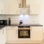 Studio Apartment - Terrace, Private Parking Place